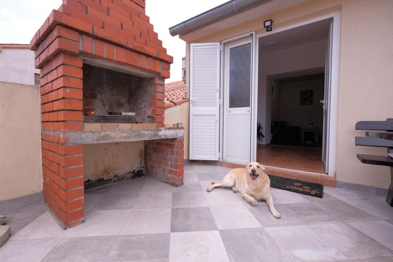 Apartment Klea - Cosy, Near City Center Πούλα Εξωτερικό φωτογραφία
